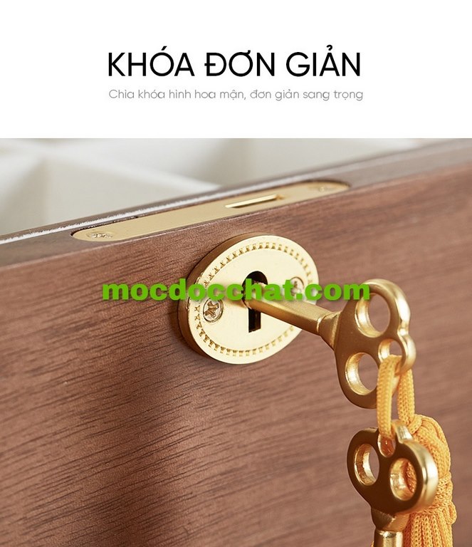 Hộp đựng đồ trang sức bằng gỗ - khoá bằng đồng thàu vàng óng