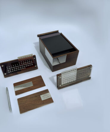 quà tặng lịch tết- lịch gỗ cao cấp để bàn- hộp đựng gỗ