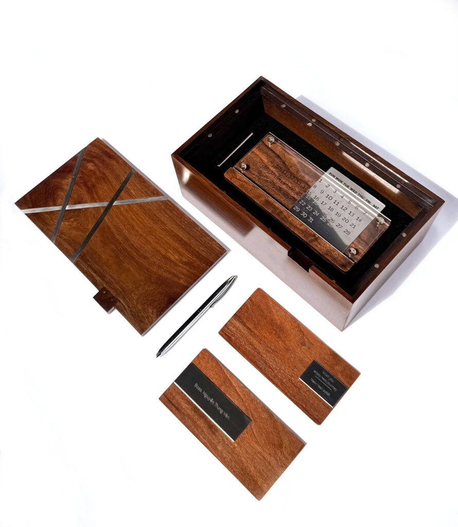 sản xuất hộp gỗ quà tặng theo yêu cầu