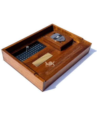 Mẫu lịch gỗ để bàn đẹp